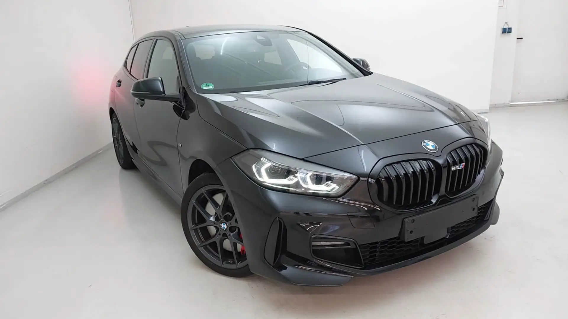 BMW 118 i M Sport KMFRTZGNG/ADAPTLED/H&K/RFK/CARPLAY Schwarz - 2