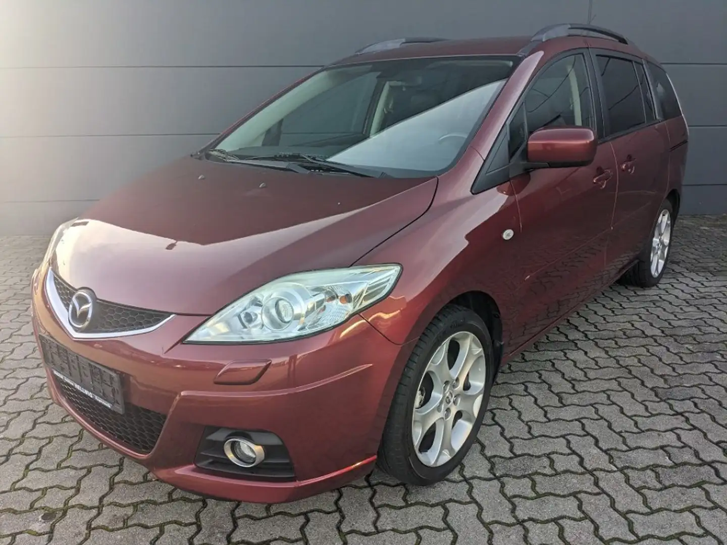 Mazda 5 2.0l Top Leder Navi Xenon elekt. Schiebetüren Rot - 1