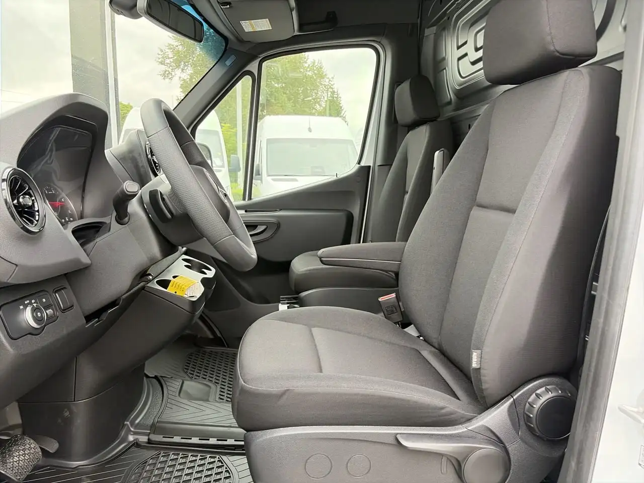 Mercedes-Benz Sprinter снимка Mercedes-Benz Sprinter