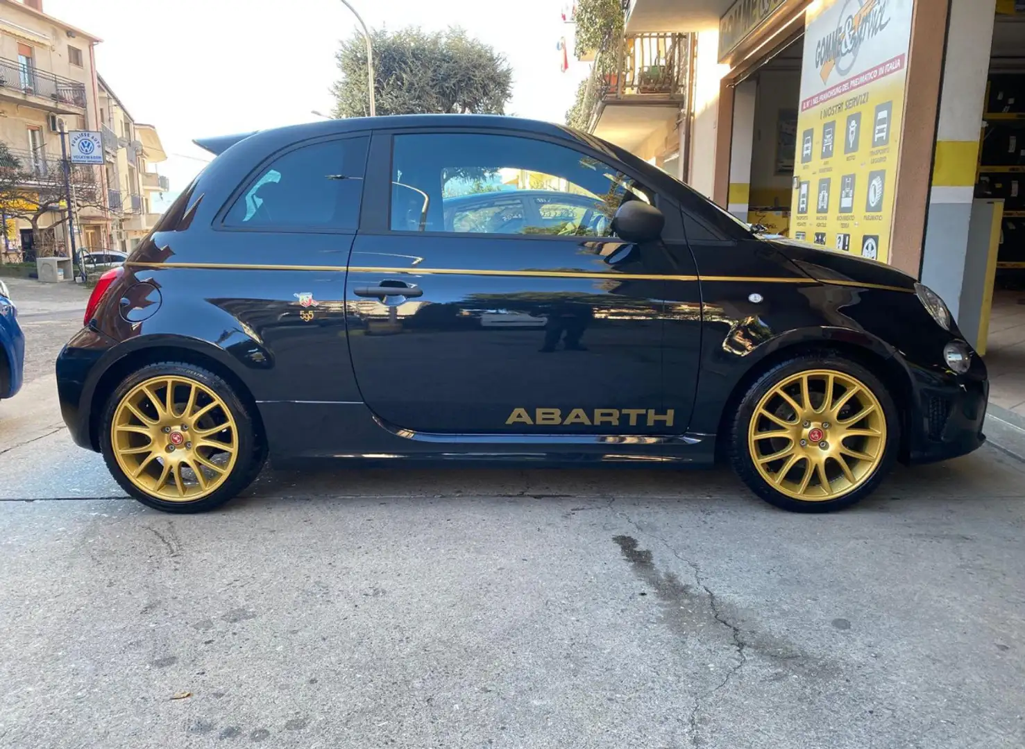 Abarth 595 1.4 t-jet Scorpioneoro 165cv - 2