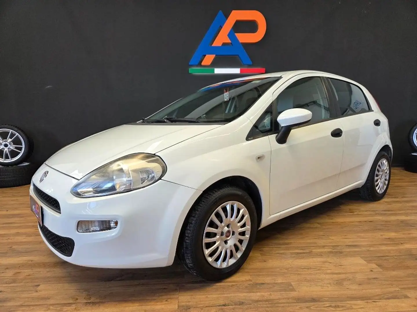 Fiat Punto 1.3 MJT II 75 CV 5 porte Lounge Bianco - 1