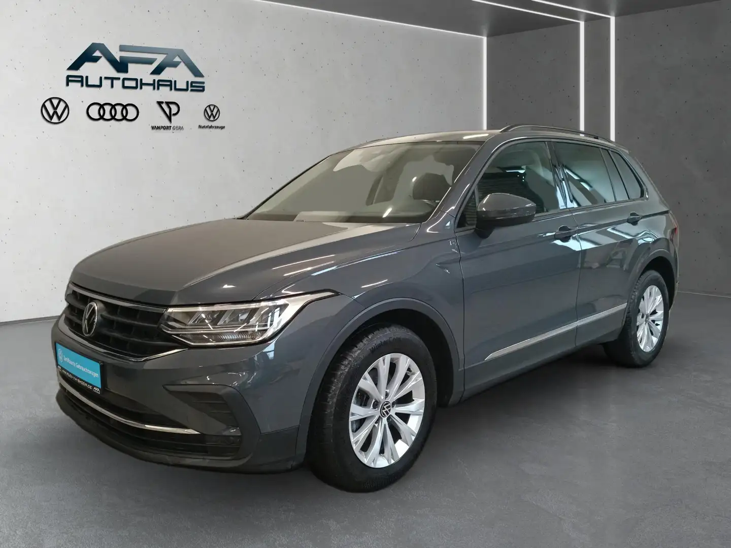 Volkswagen Tiguan 1.5 TSI Life DSG Navi*LED*ACC*LaneAssist Grijs - 2