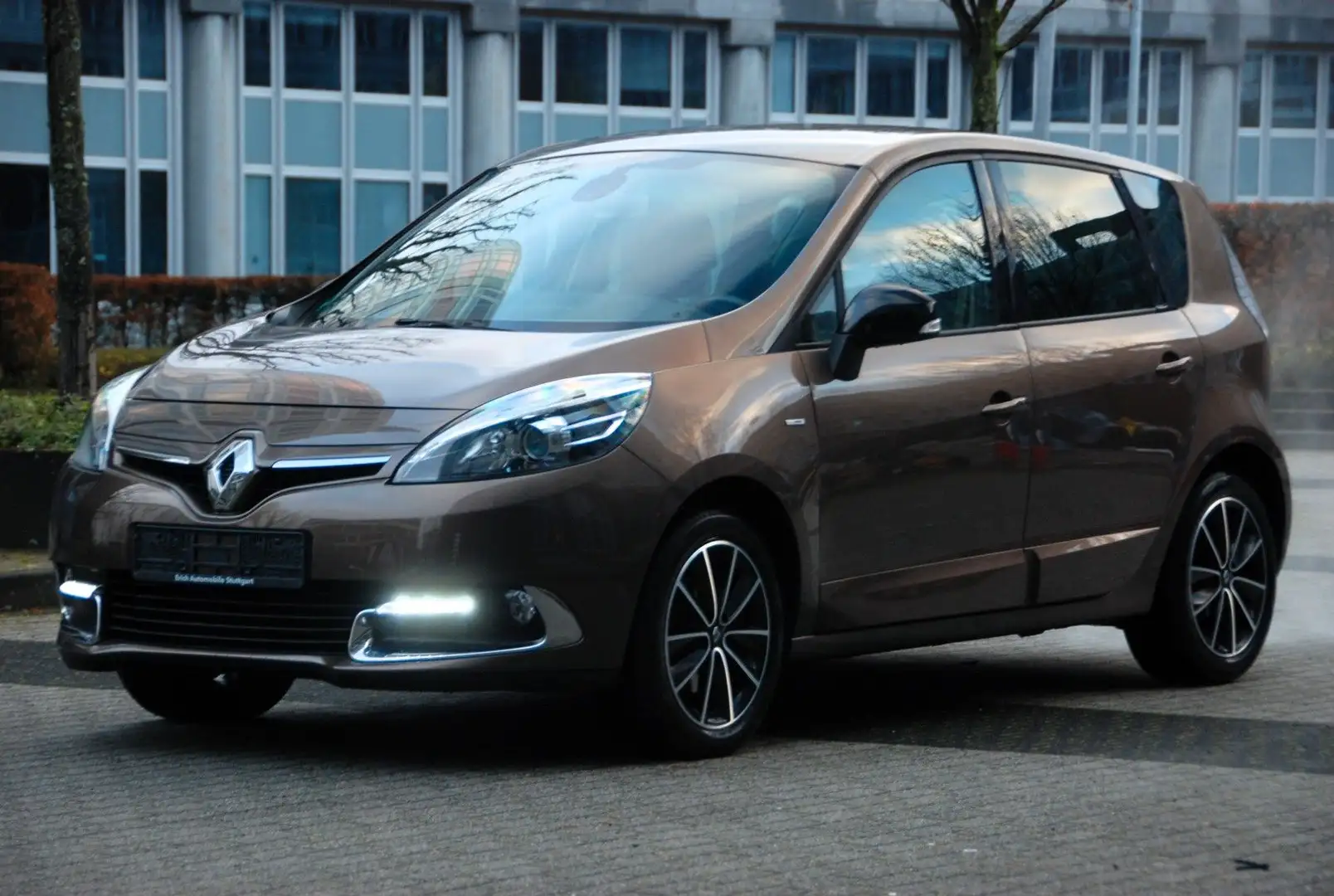 Renault Scenic III BOSE Edition| 2.HAND| NAVI| PDC | SZH Braun - 1