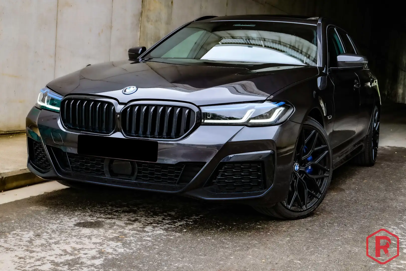 BMW 530 e Touring M Sport LCI ACC Pano Garantie Grijs - 1
