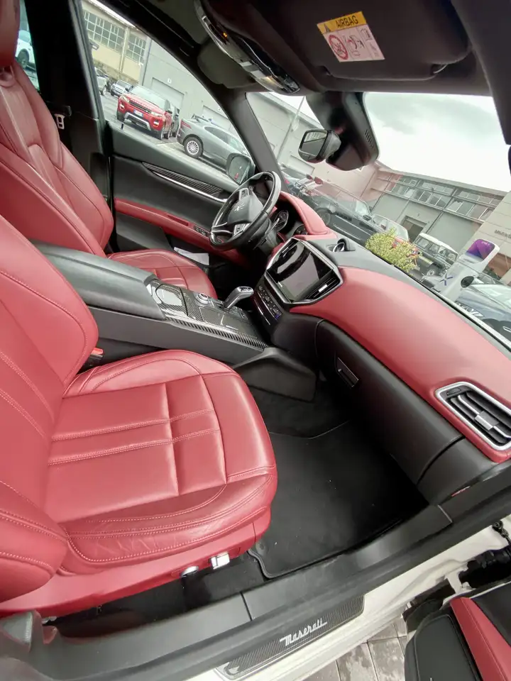 Maserati Ghibli 2021