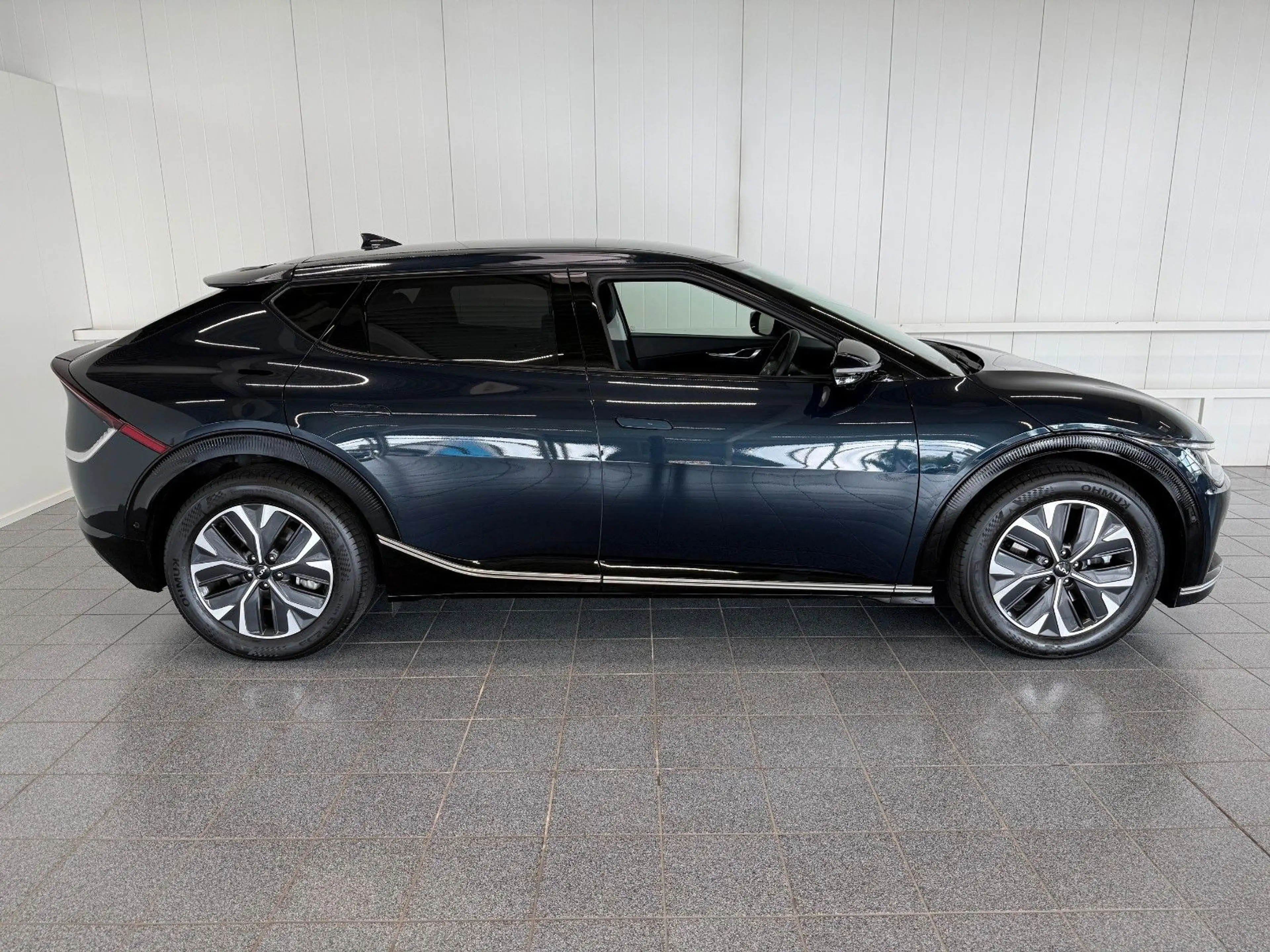 Kia EV6 Basis 4WD WP, AIR, COM, ASS, DRIVE, Sound-P — photo 6