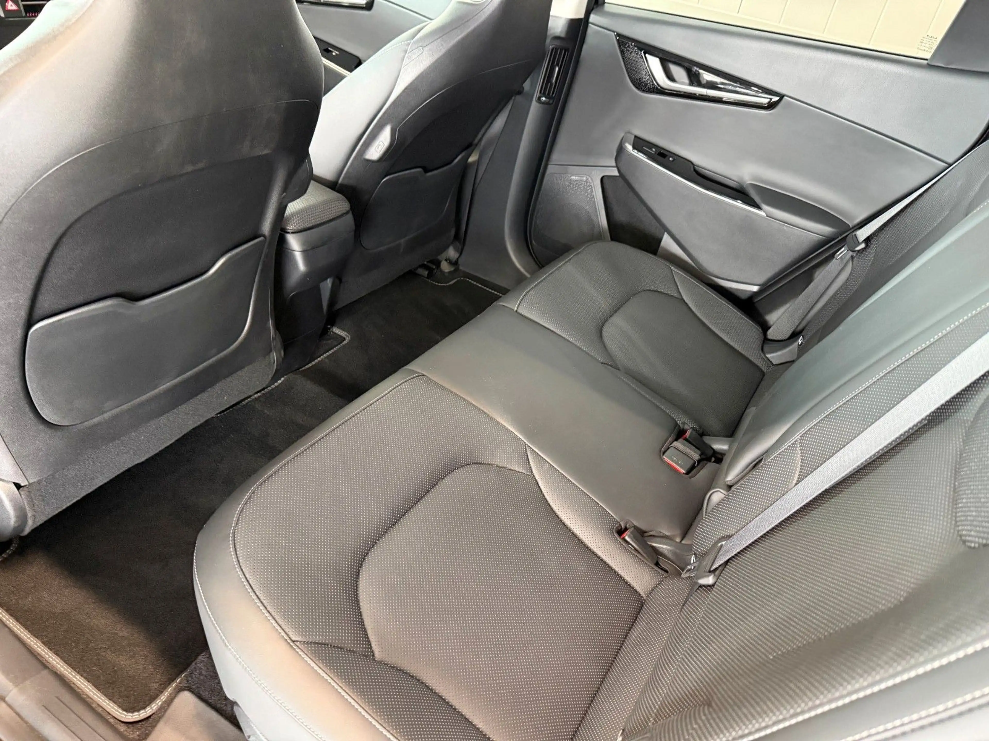 Kia EV6 Basis 4WD WP, AIR, COM, ASS, DRIVE, Sound-P — photo 11
