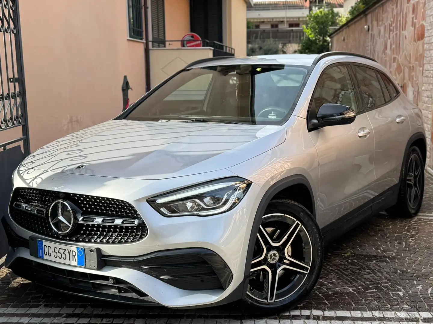 Mercedes-Benz GLA 200 Automatic 4Matic Premium Argento - 2