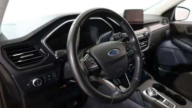 Ford Kuga view 4
