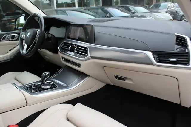 BMW X5 view 14