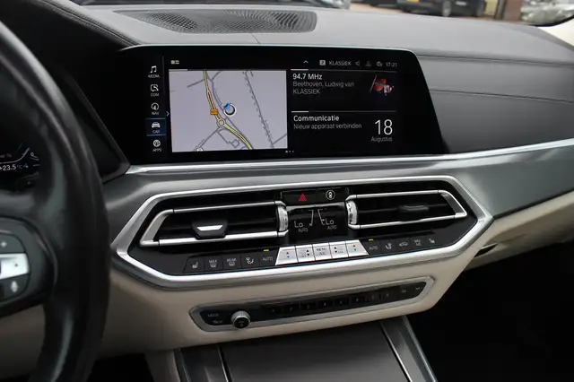 BMW X5 view 19