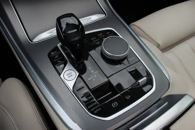 BMW X5 view 28