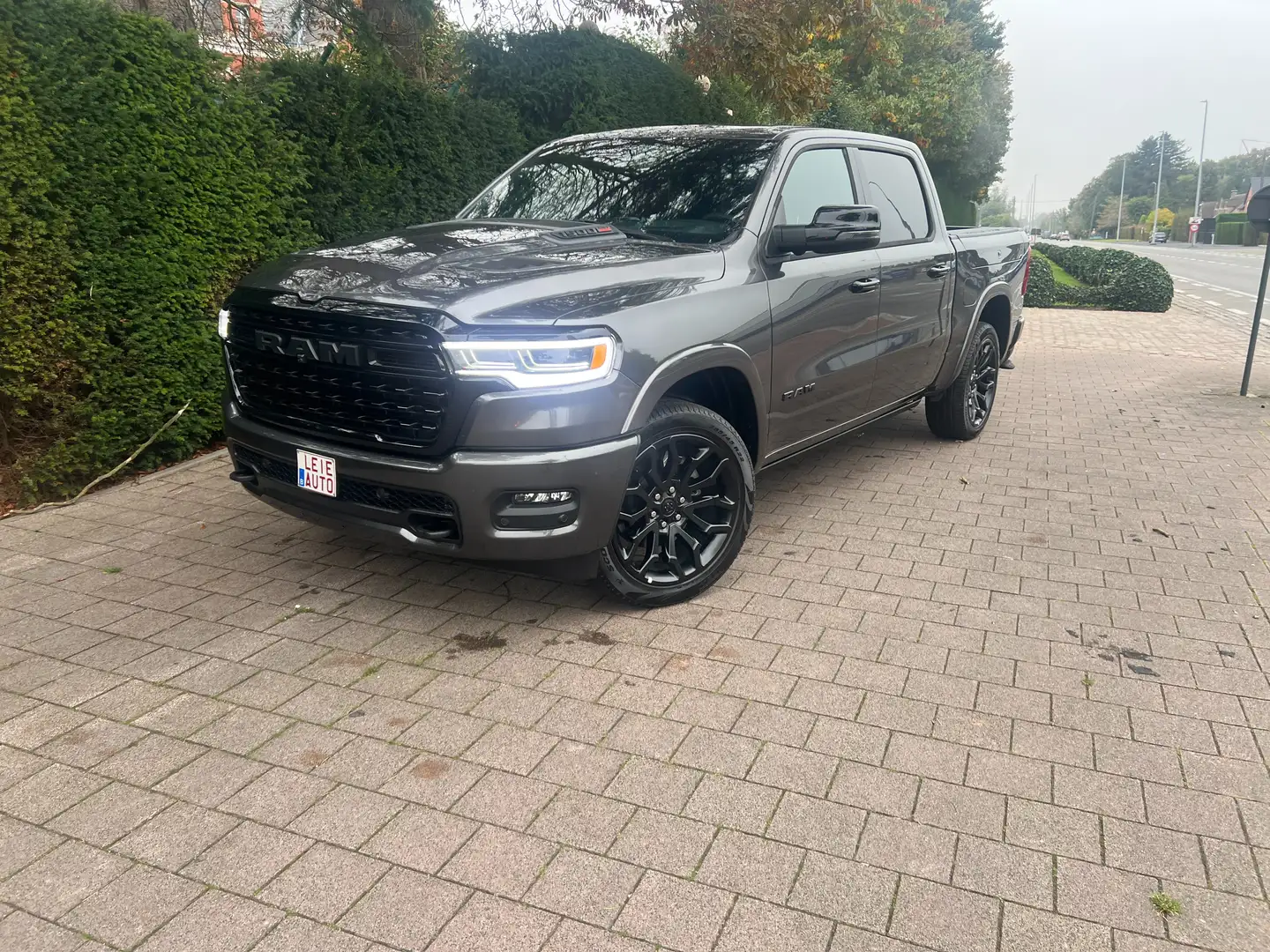 Dodge RAM Model 2025 Limited Night € 79.900 excl Grau - 1