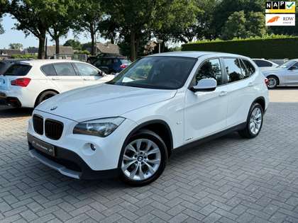 BMW X1 SDrive18i Executive|Ketting vervangen|Climate cont