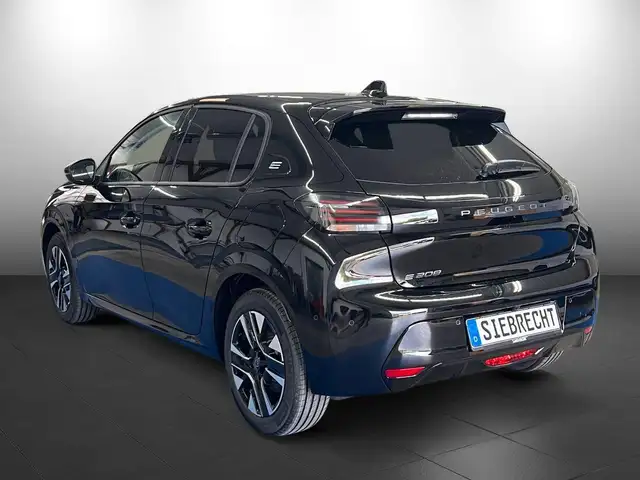 Peugeot 208 view 4
