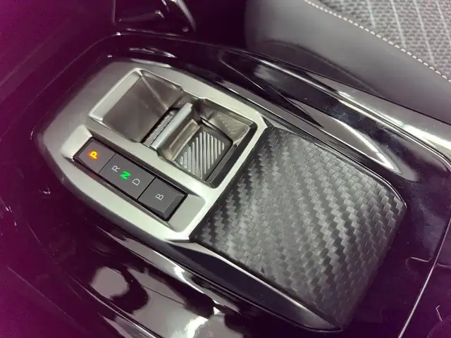 Peugeot 208 view 19