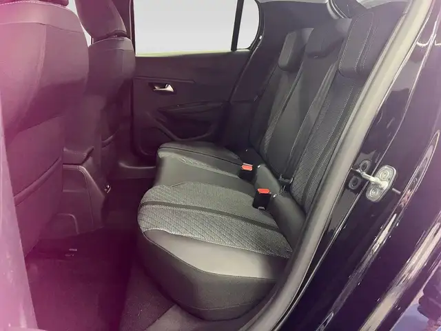 Peugeot 208 view 7