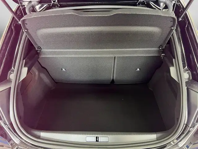 Peugeot 208 view 8