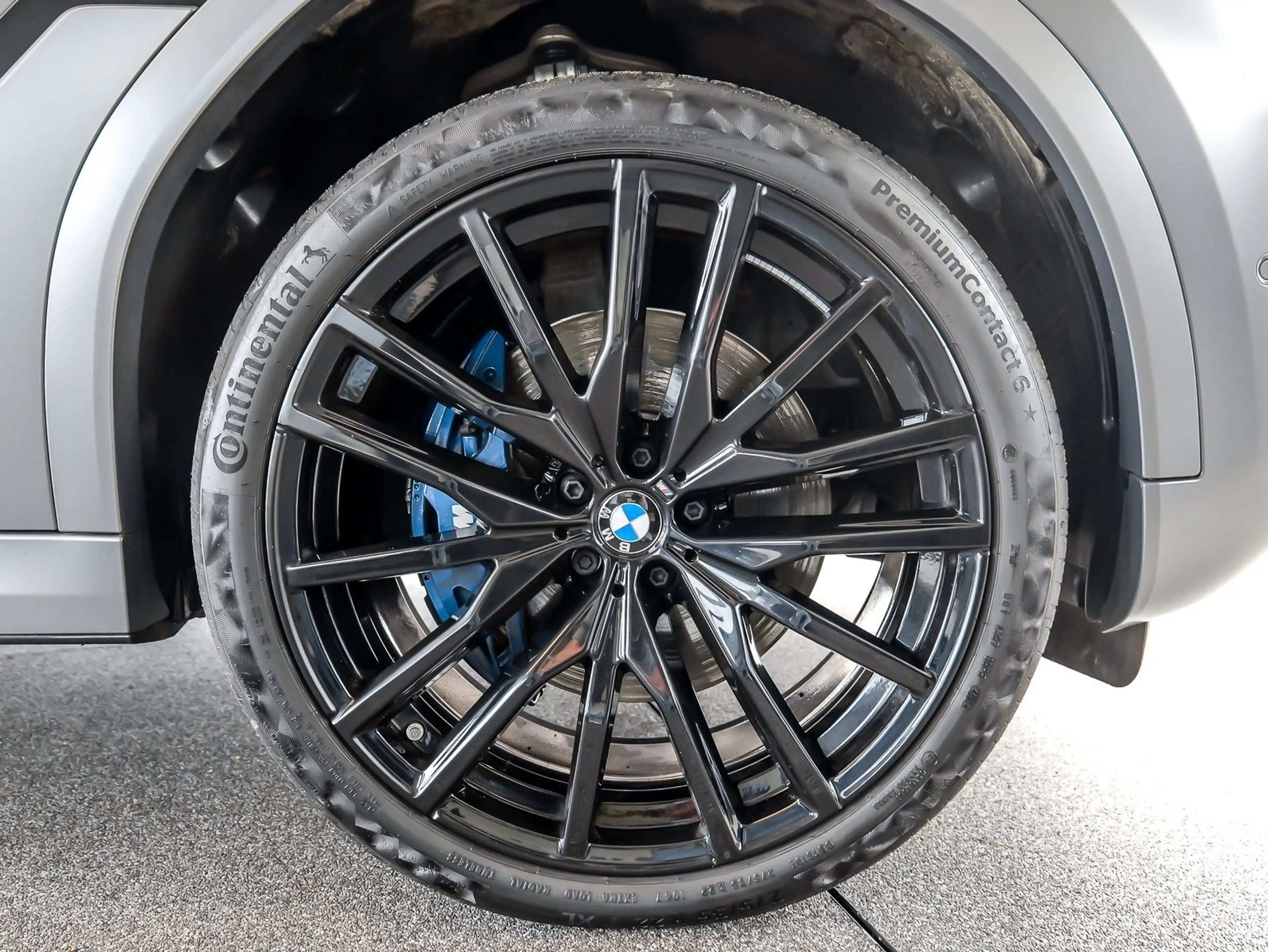 BMW X6 xDrive40d M Sport HUD PANO ACC AHK 360°KAM — photo 7