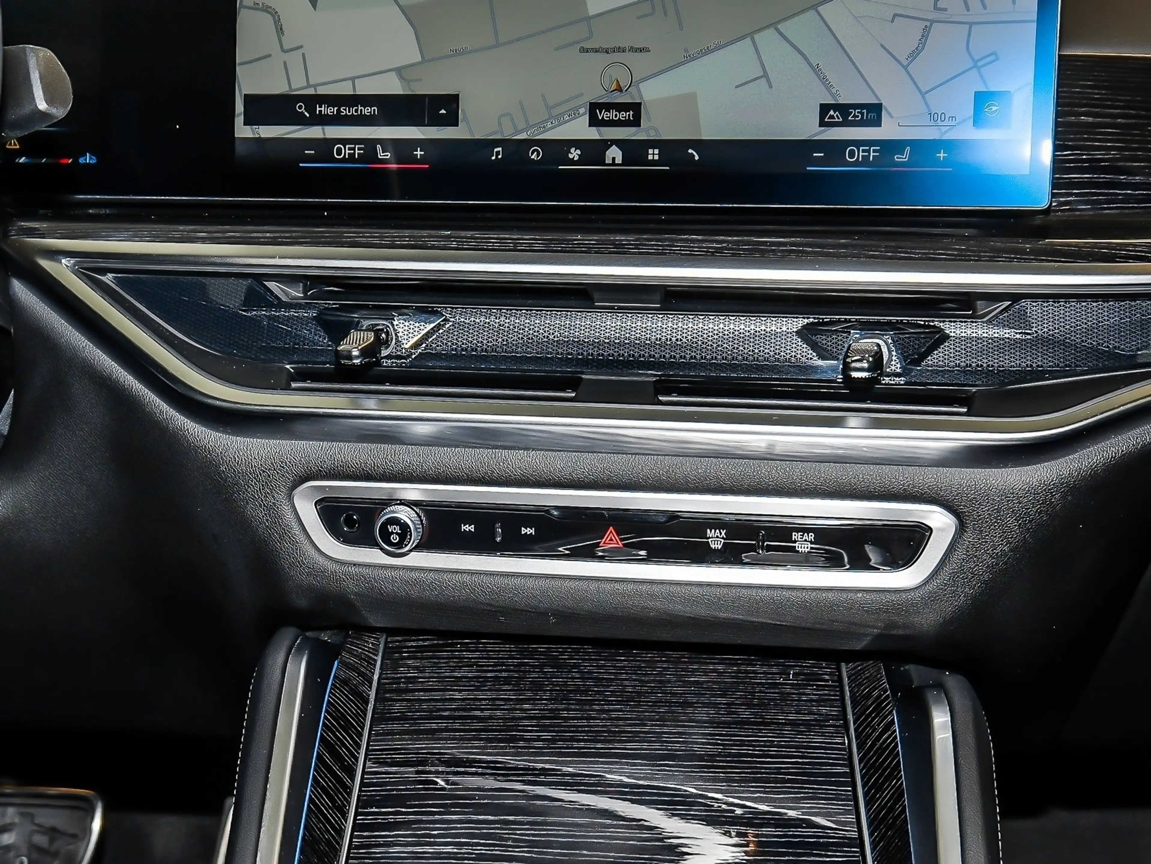 BMW X6 xDrive40d M Sport HUD PANO ACC AHK 360°KAM — photo 15