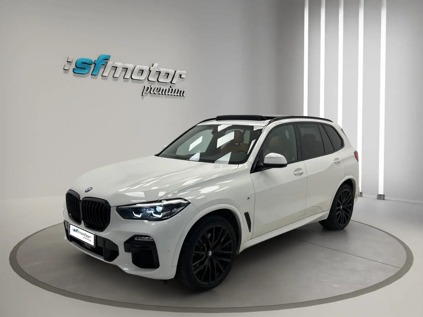 BMW X5 xDrive 30dA xLine Blanco - 1