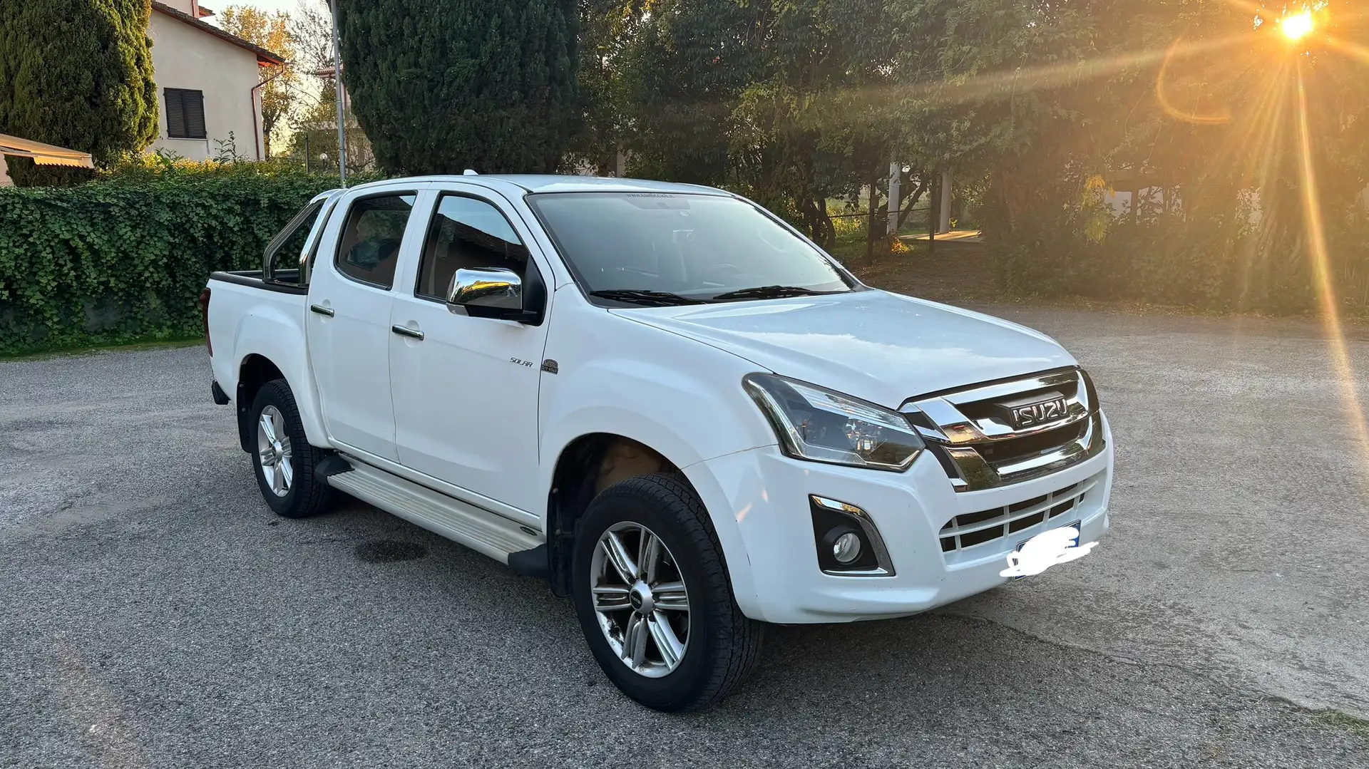Isuzu D-Max 4x4 solar plus 4 porte Bianco - 1