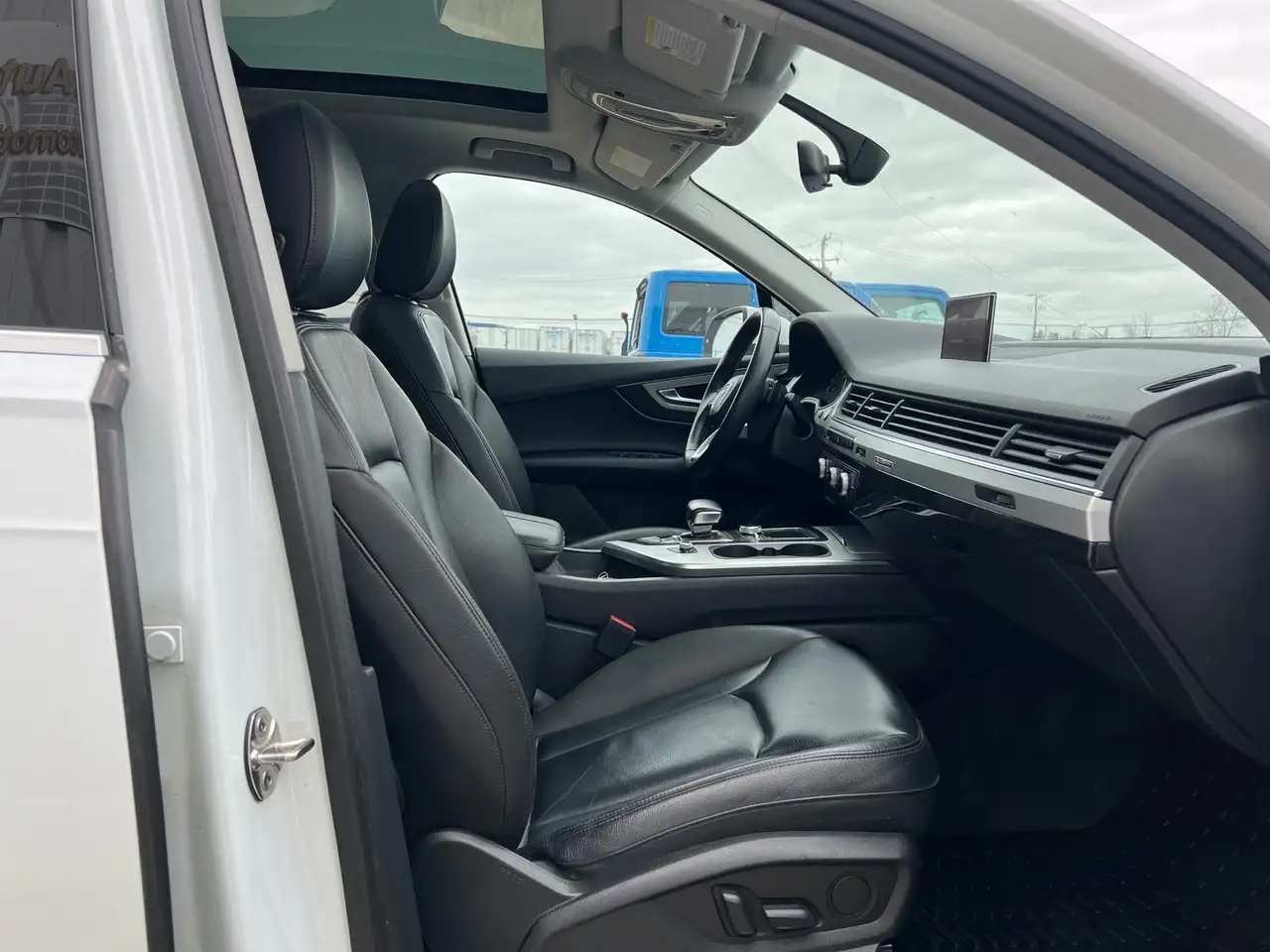 Audi Q7 снимка Audi Q7