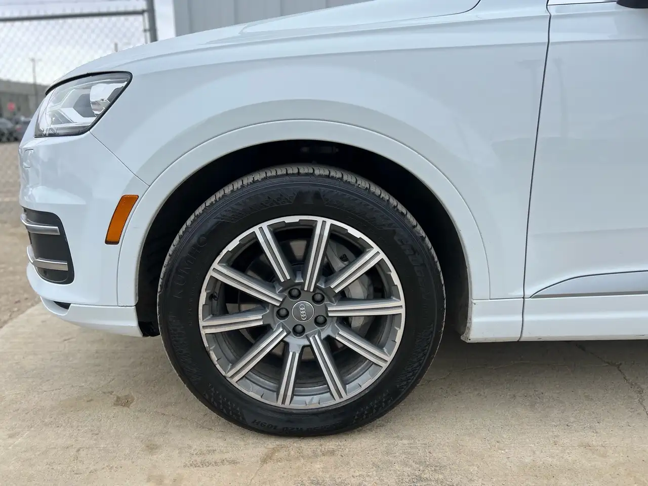 Audi Q7 снимка Audi Q7