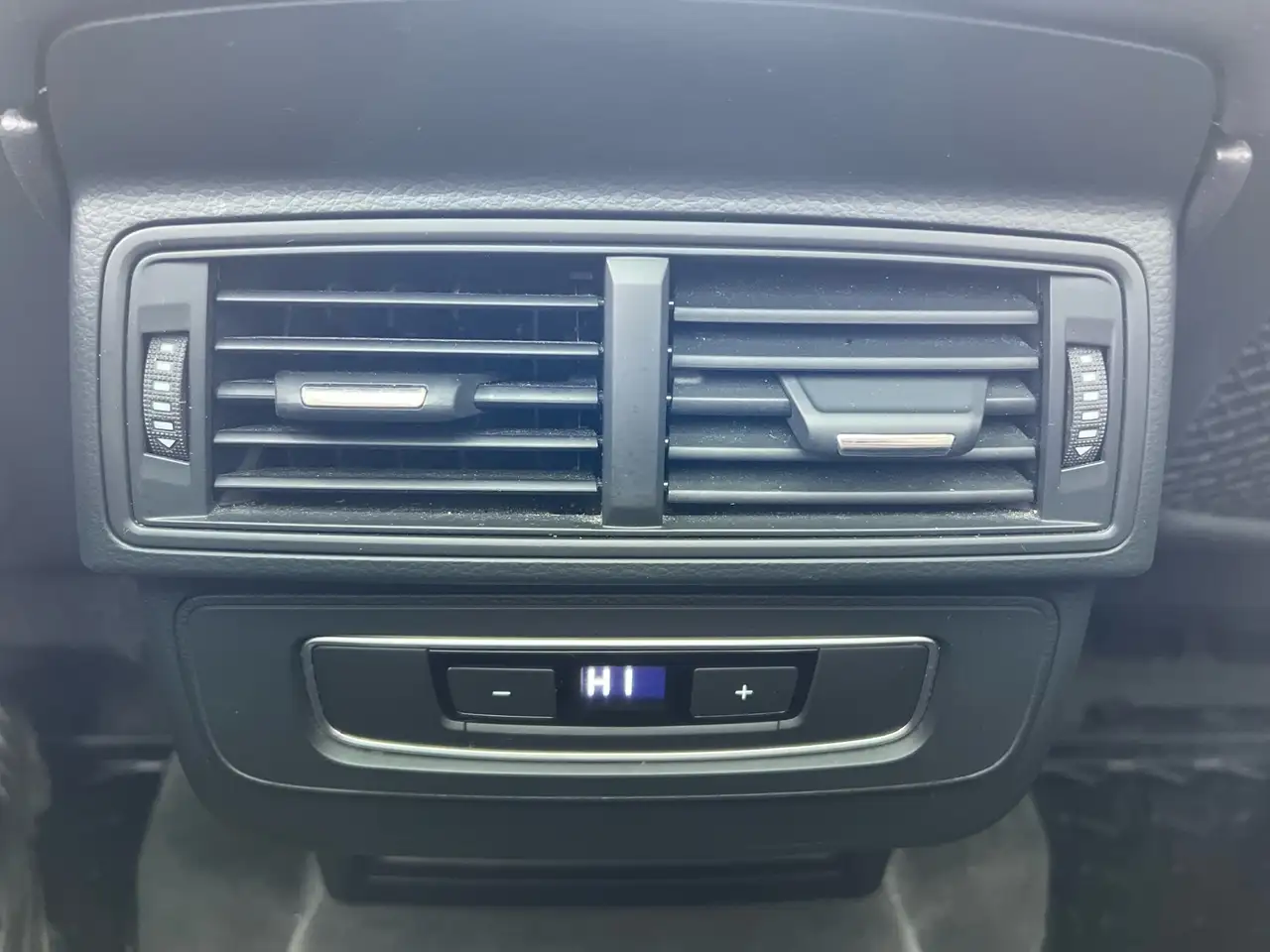 Audi Q7 снимка Audi Q7