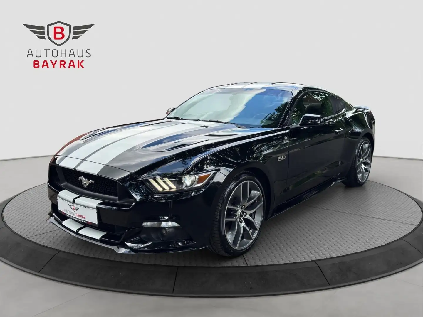 Ford Mustang 5 l. V8. 63000km.DÉSOLEZ DÉJÀ RESERVÉ Noir - 2