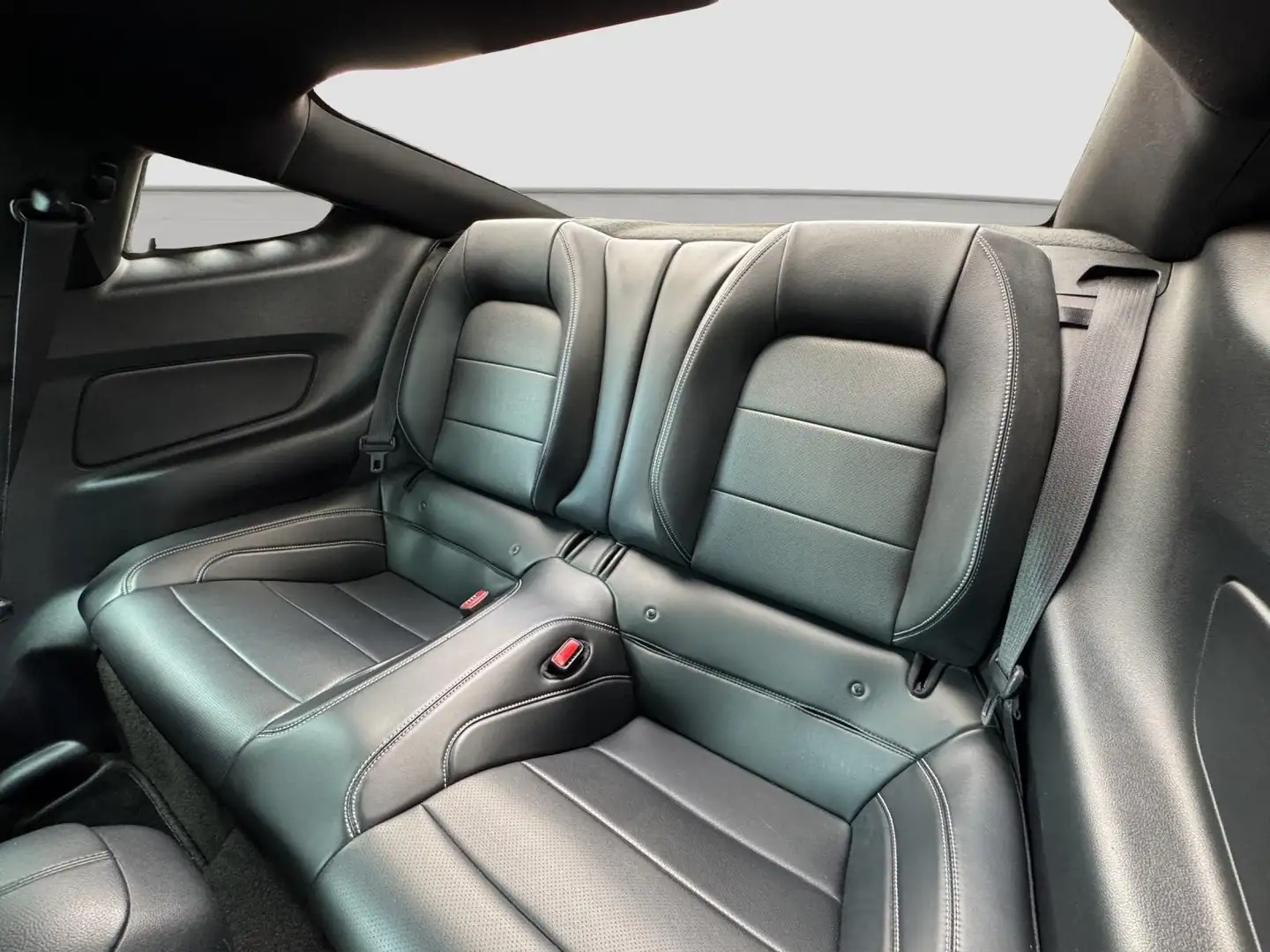 Ford Mustang 5 l. V8.premium.63000km. TOP!!! Noir - 2