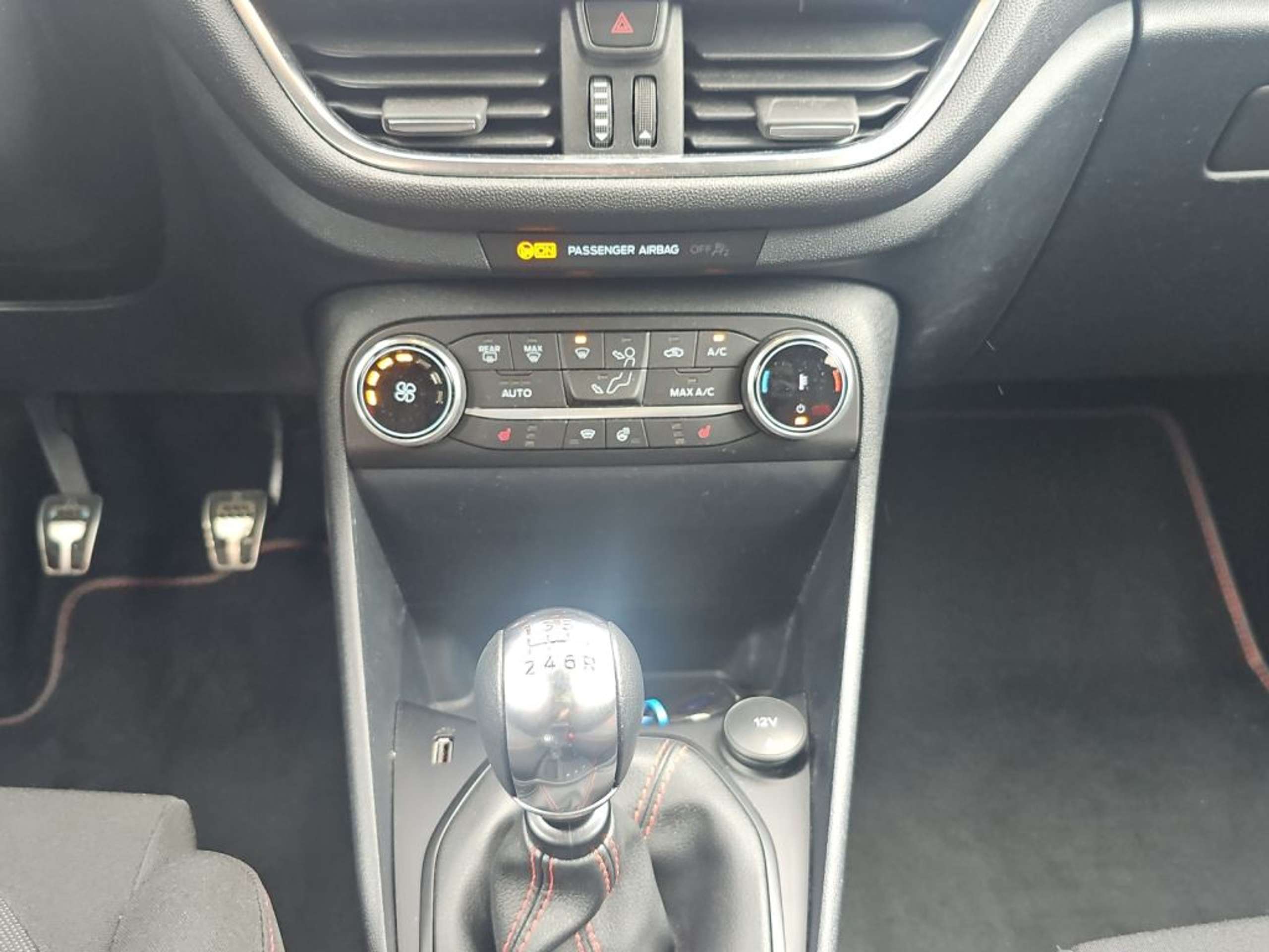 Fahrzeugabbildung Ford Fiesta ST-LINE X 1.0 Ltr. 125 PS MHEV *ACC* - mit KI generiert/bearbeitet