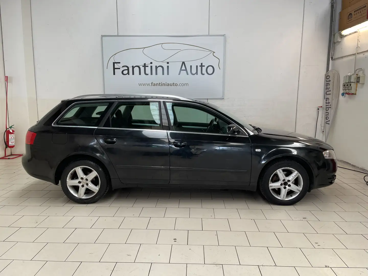 Audi A4 Avant 1.9 TDI - Ok Neopatentati - LEGGI SOTTO Nero - 2