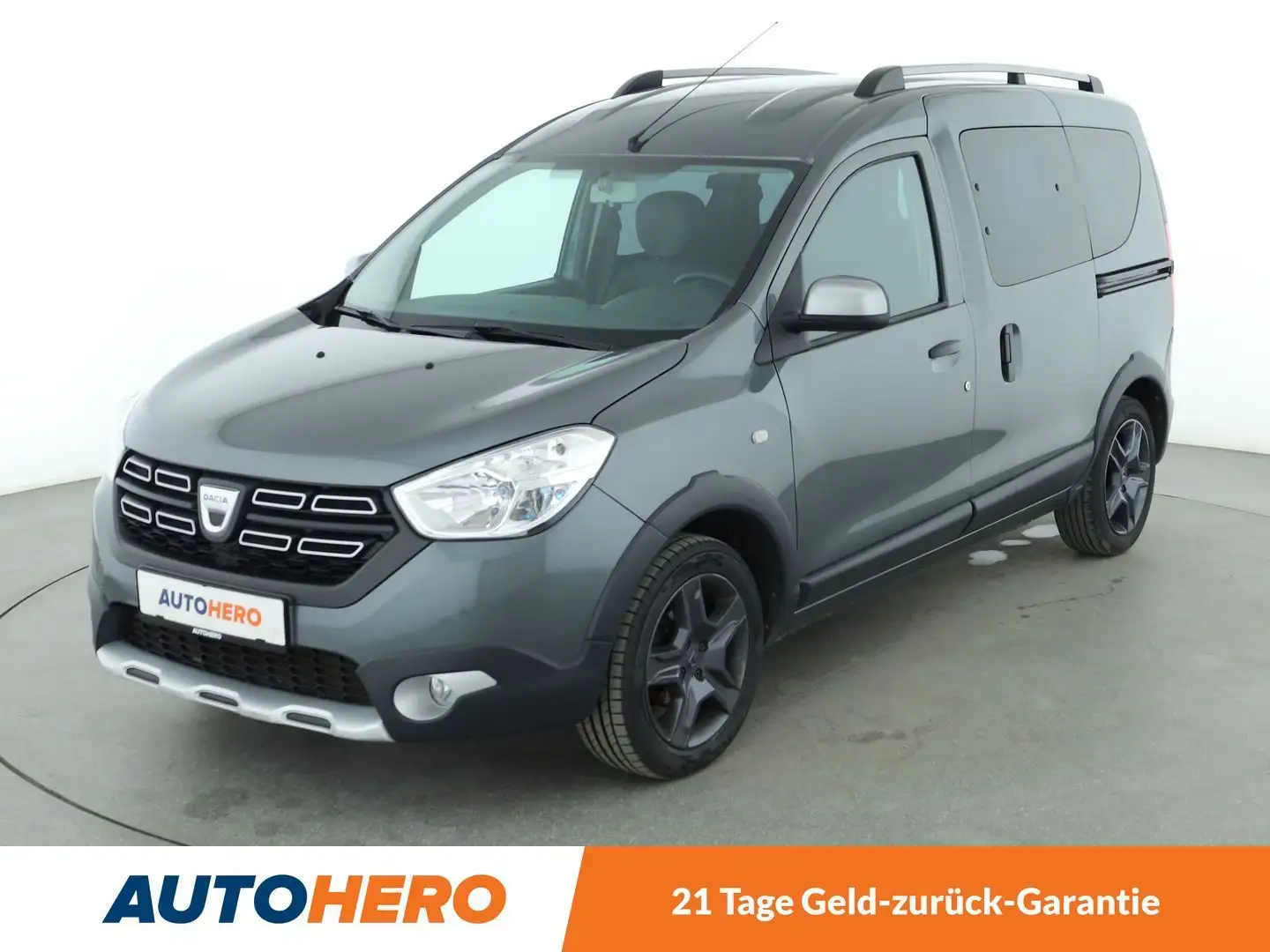 Dacia Dokker 1.5 dCi Diesel Stepway Celebration*NAVI*CAM*PDC* Gris - 1