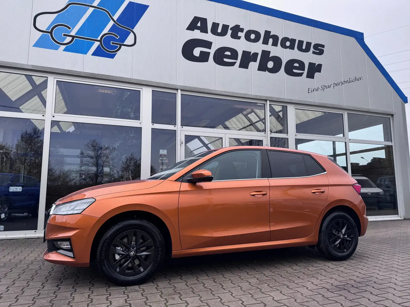 Skoda Fabia Fabia 1.0 TSI TOP Selection MFL SHZ ALU CarPlay Oranje - 1