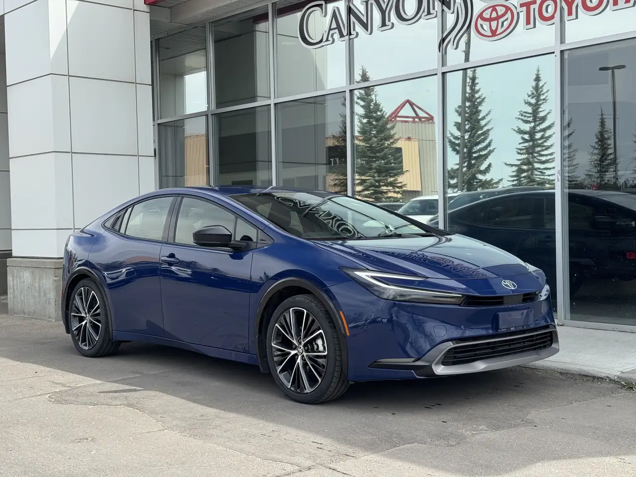 Toyota Prius снимка Toyota Prius
