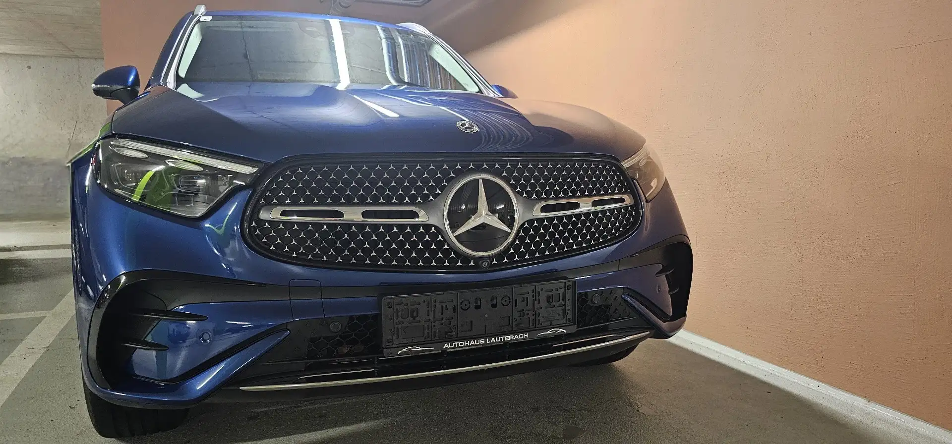 Mercedes-Benz GLC 300 de PHEV 4MATIC Aut. AMG Premium Blau - 1