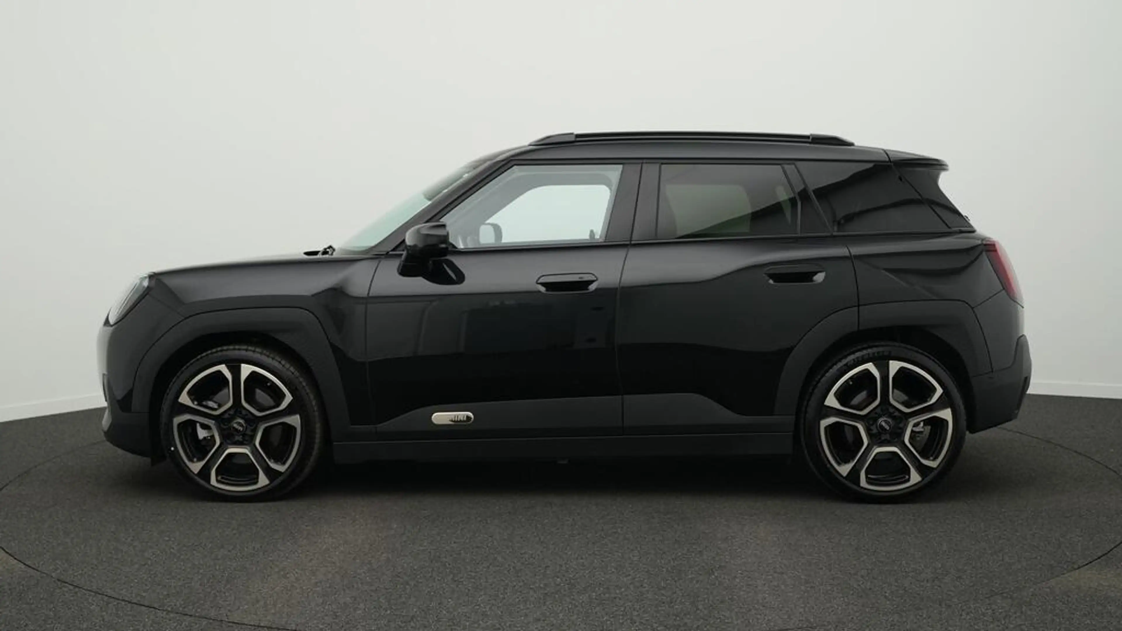 MINI Aceman Favoured Trim — photo 2