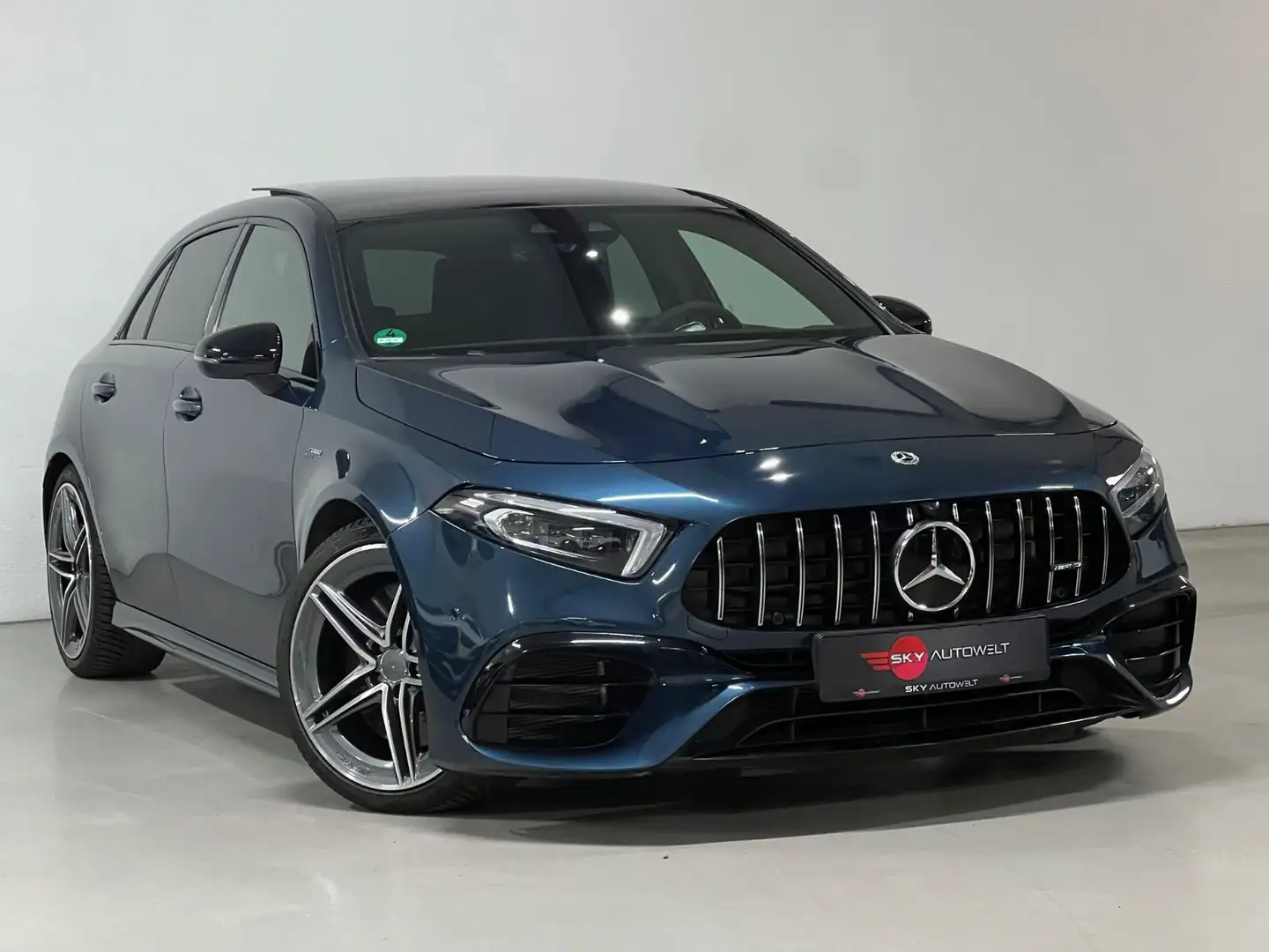 Mercedes-Benz A 45 S AMG 4Matic/NAVI/LED/PANO/BURMESTER/19ZOLL Blauw - 2