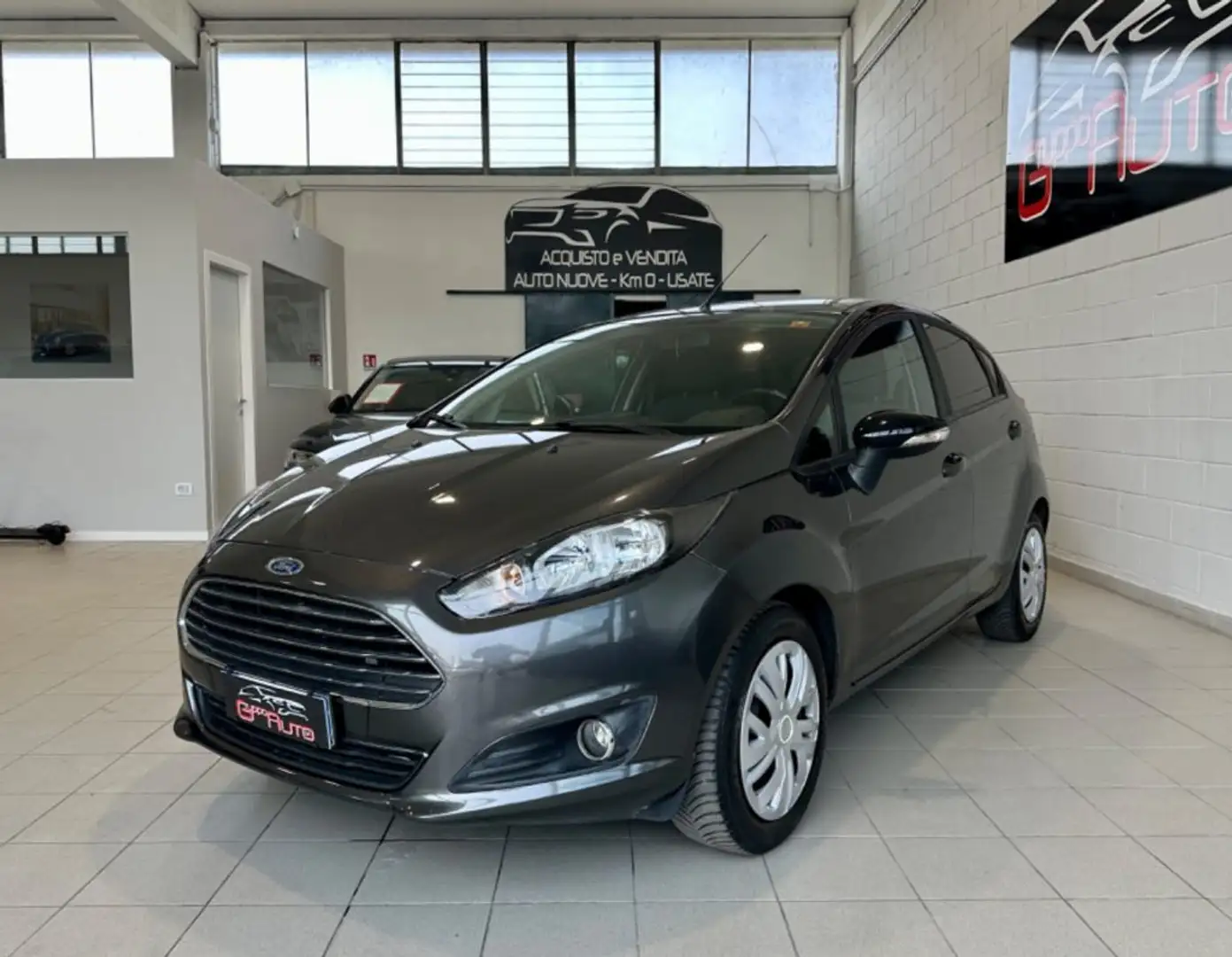 Ford Fiesta 1.2 60CV 5p. Titanium *NEOPATENTATI* Grigio - 1