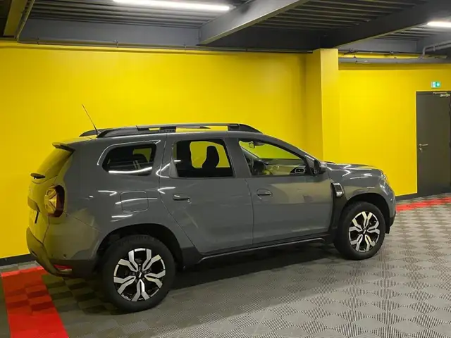 Dacia Duster view 11