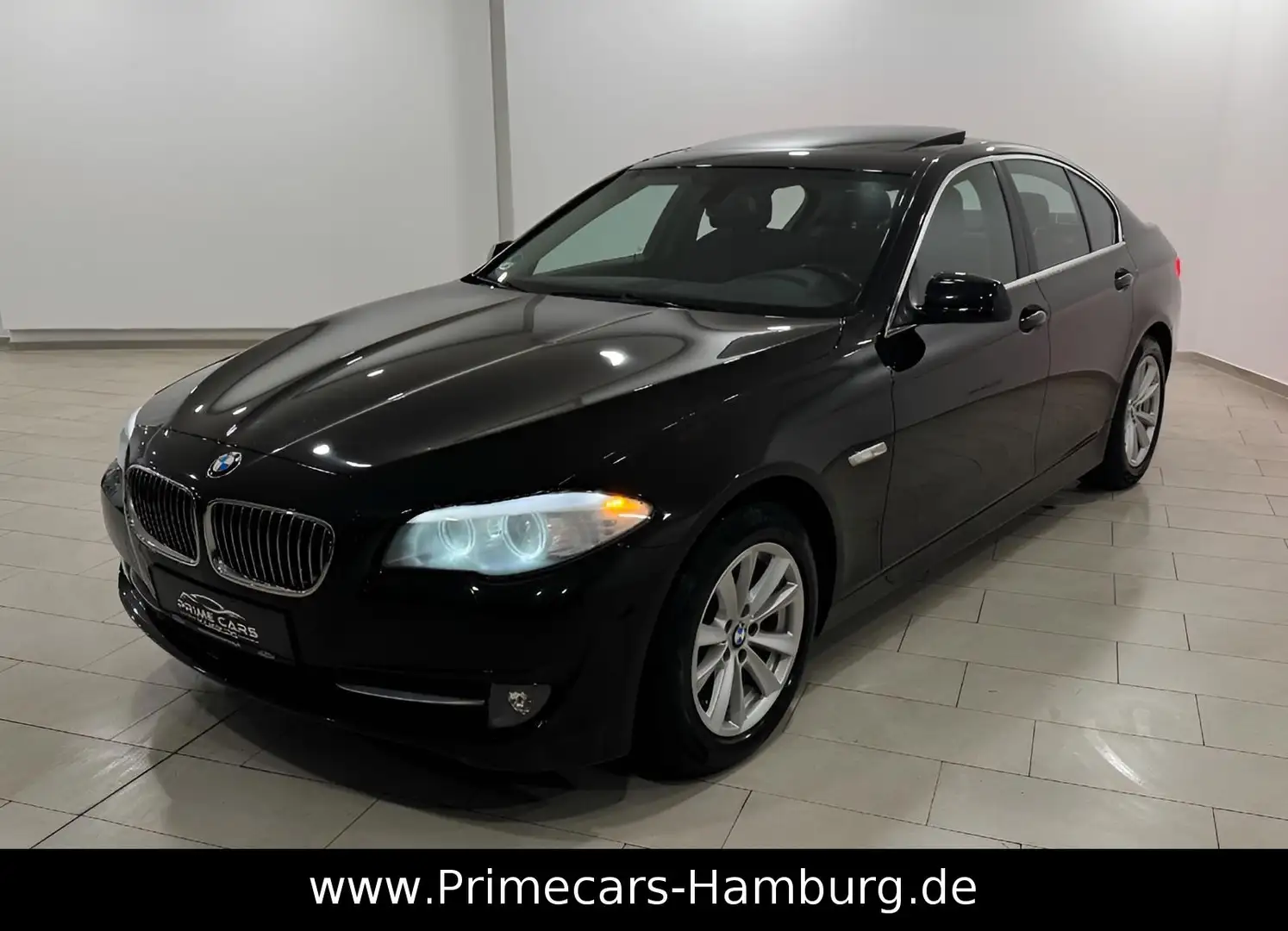 BMW 520 i Limousine|SCHIEBEDACH|BI-XENON|AHK|NAVI| Schwarz - 1