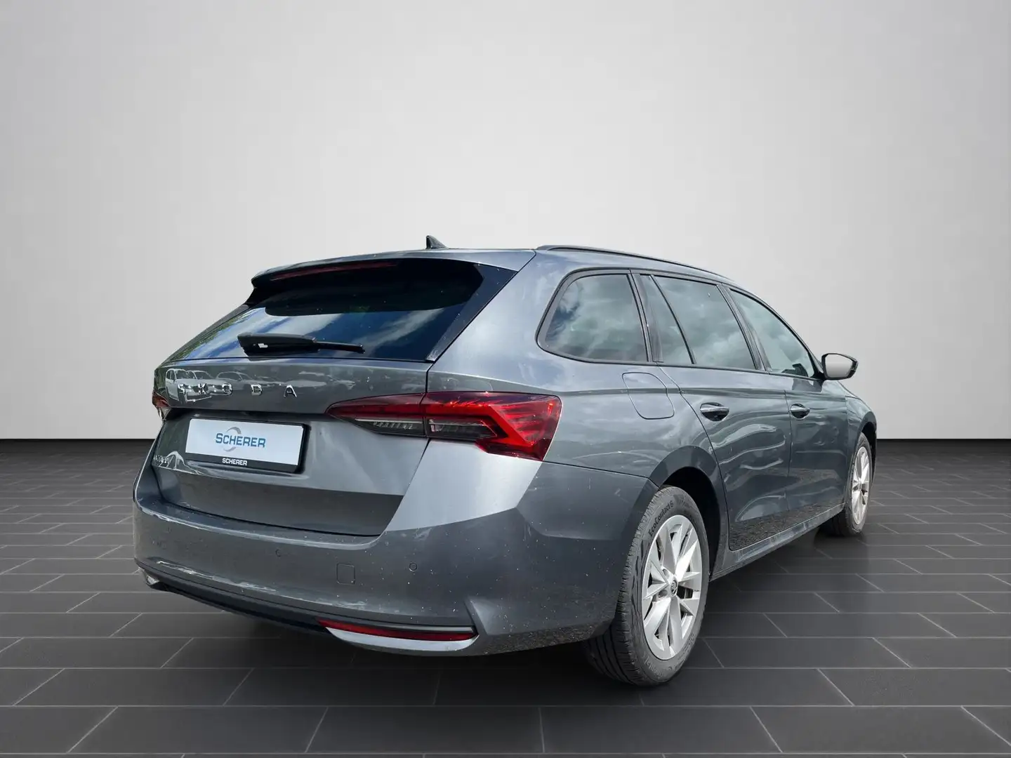 Skoda Octavia Combi 1.5 TSI Selection DSG ACC CARPLAY Grau - 2