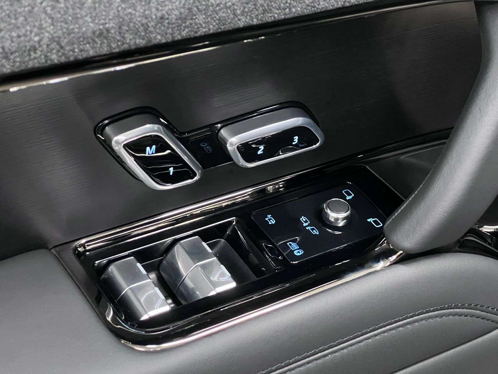 2023 Land Rover Range Rover Sport P400 DYNAMIC SE thumb 29