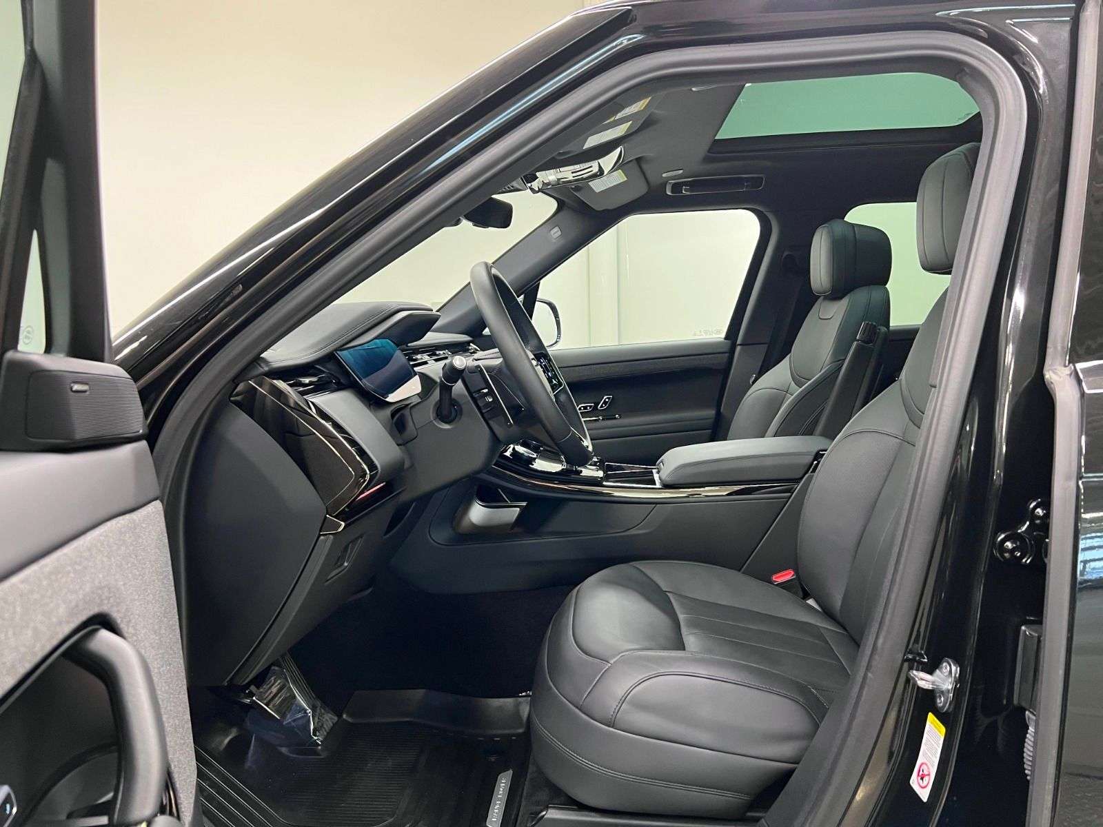 2023 Land Rover Range Rover Sport P400 DYNAMIC SE thumb 31