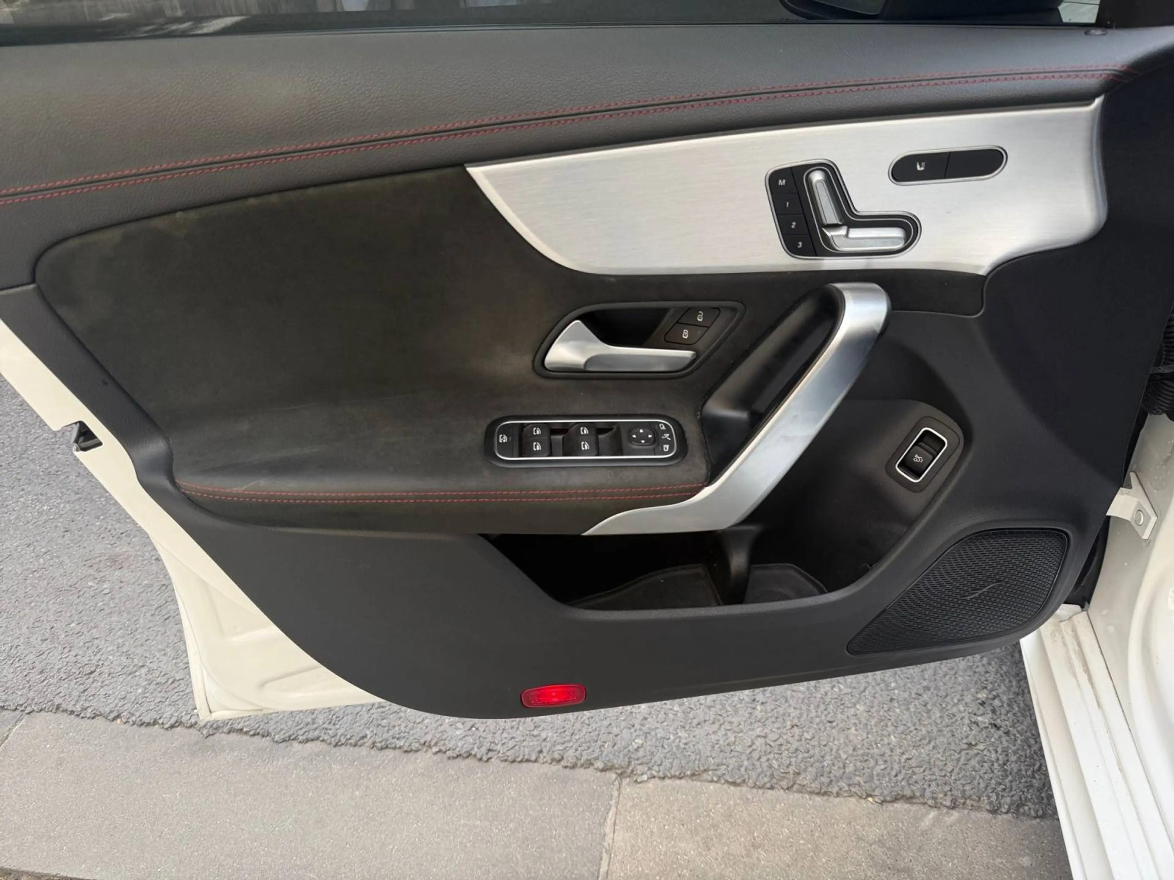 Mercedes-Benz CLA 200 CLA 200 AMG LINE/GARANTIE 12 MOIS/premier propriétaire — photo 11