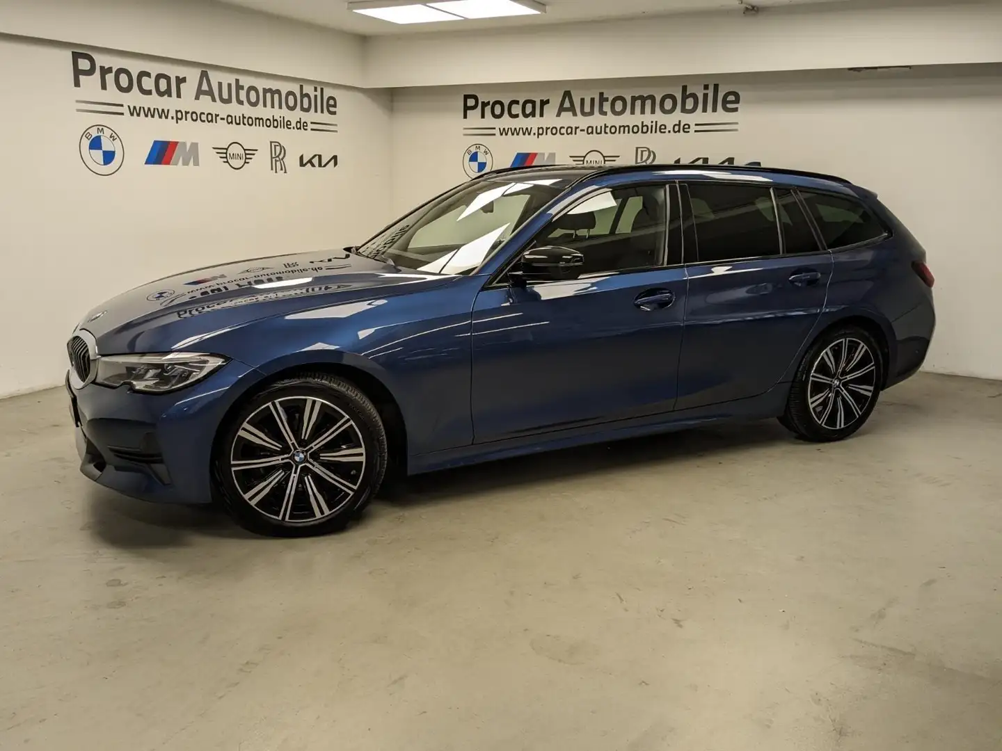 BMW 320 d Touring Laser DA PA HiFi 18'' DAB WLAN Bleu - 2