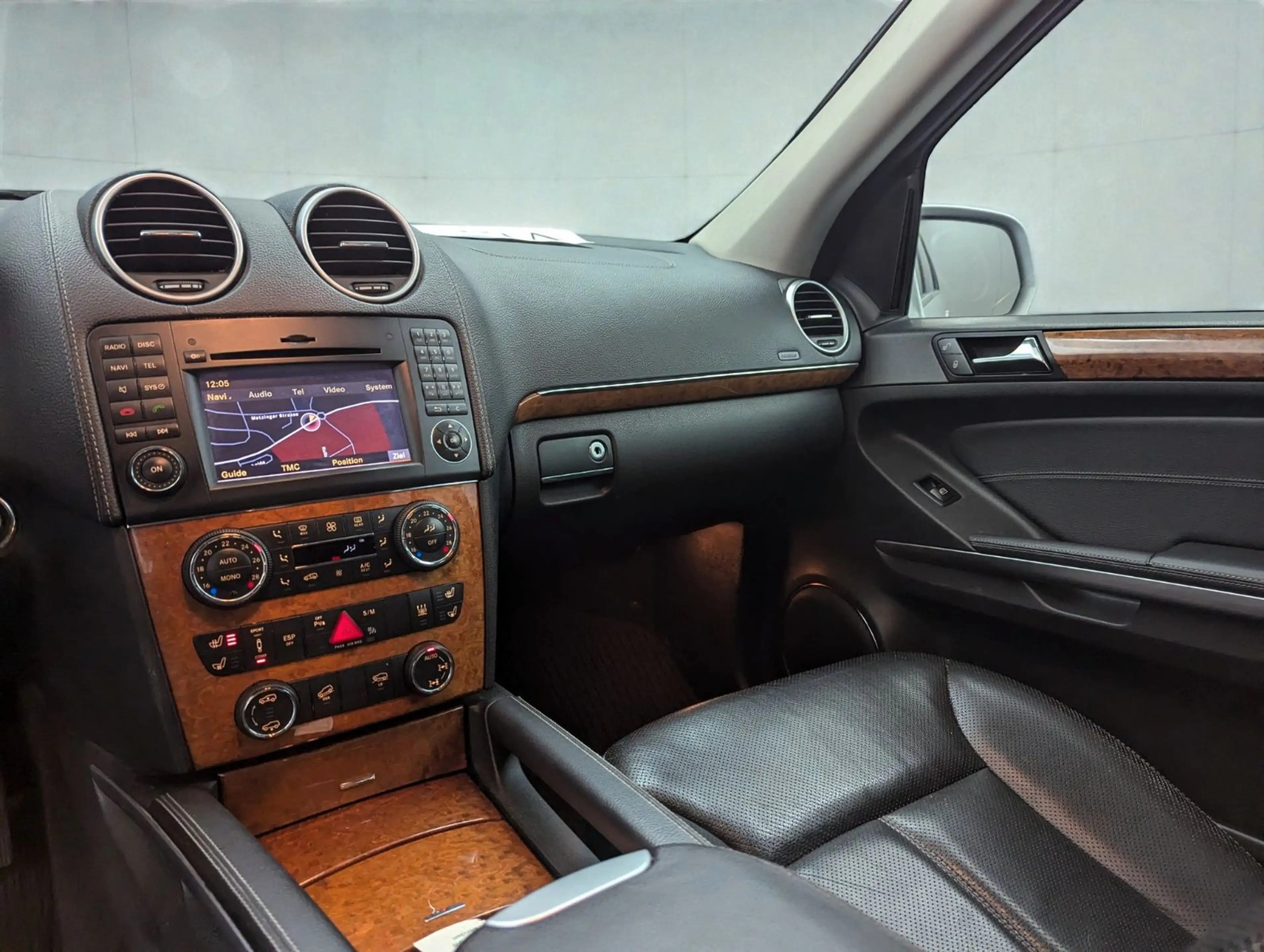 Mercedes-Benz GL 320 CDI 4M*7-SITZ*SHD*SITZKLIM*STD-HZG*MB-SCH — photo 25
