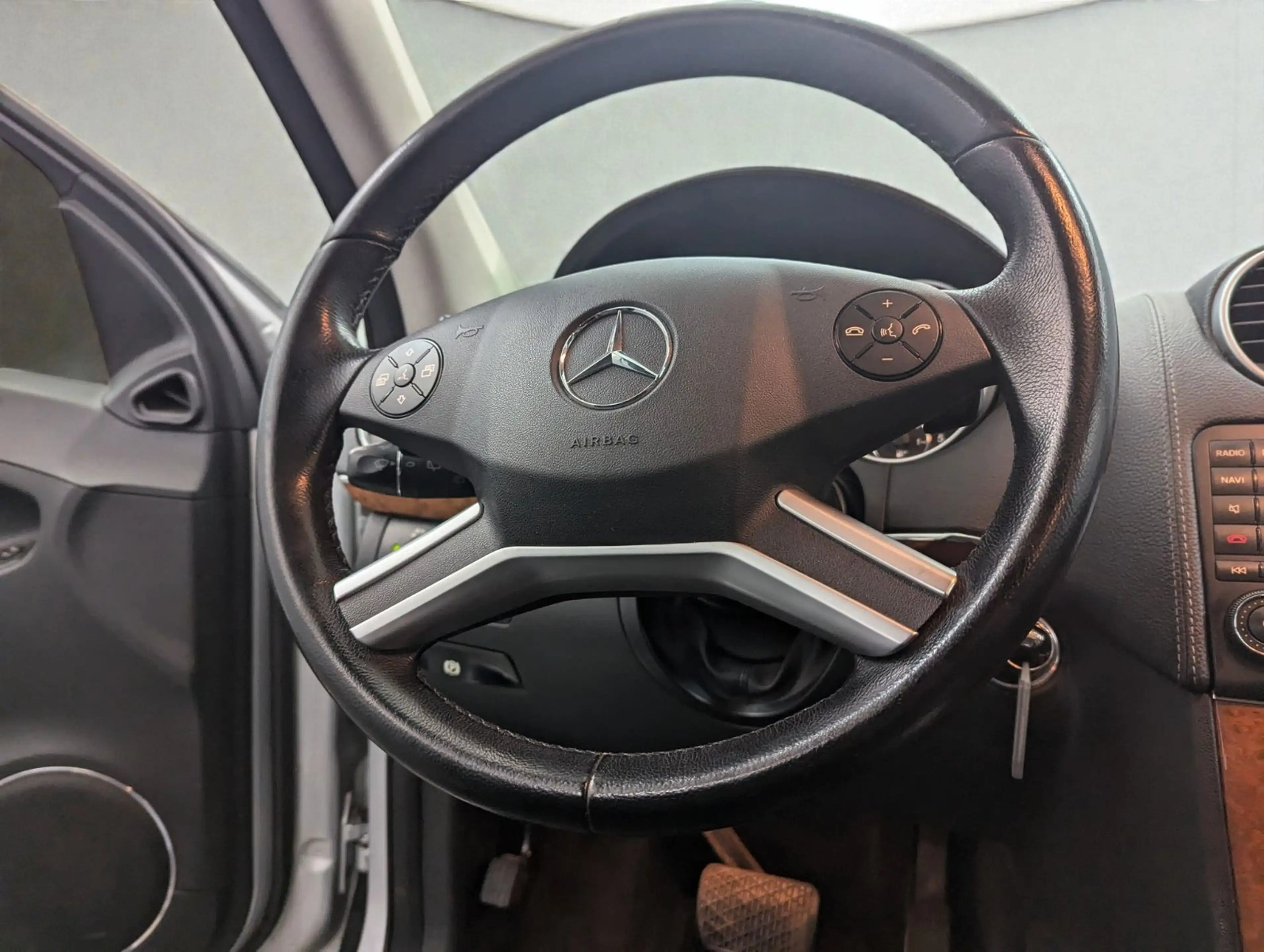 Mercedes-Benz GL 320 CDI 4M*7-SITZ*SHD*SITZKLIM*STD-HZG*MB-SCH — photo 26