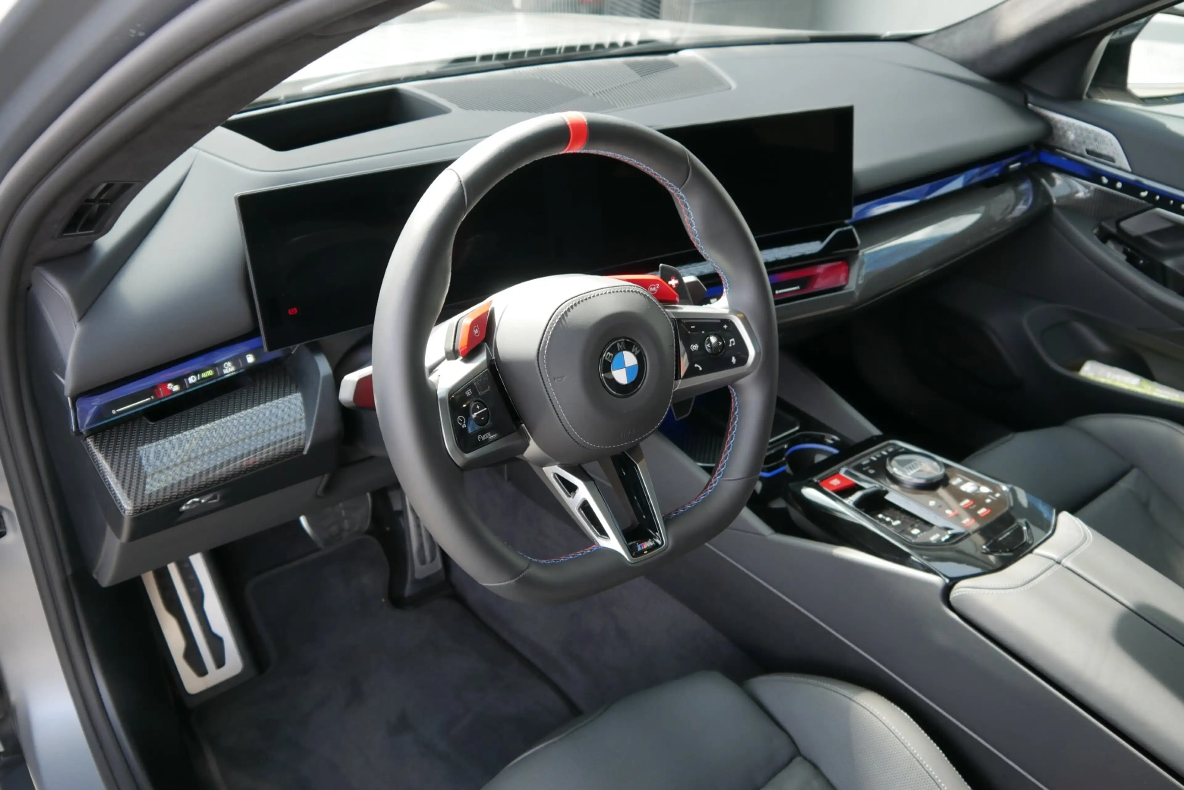 BMW M5 — photo 11